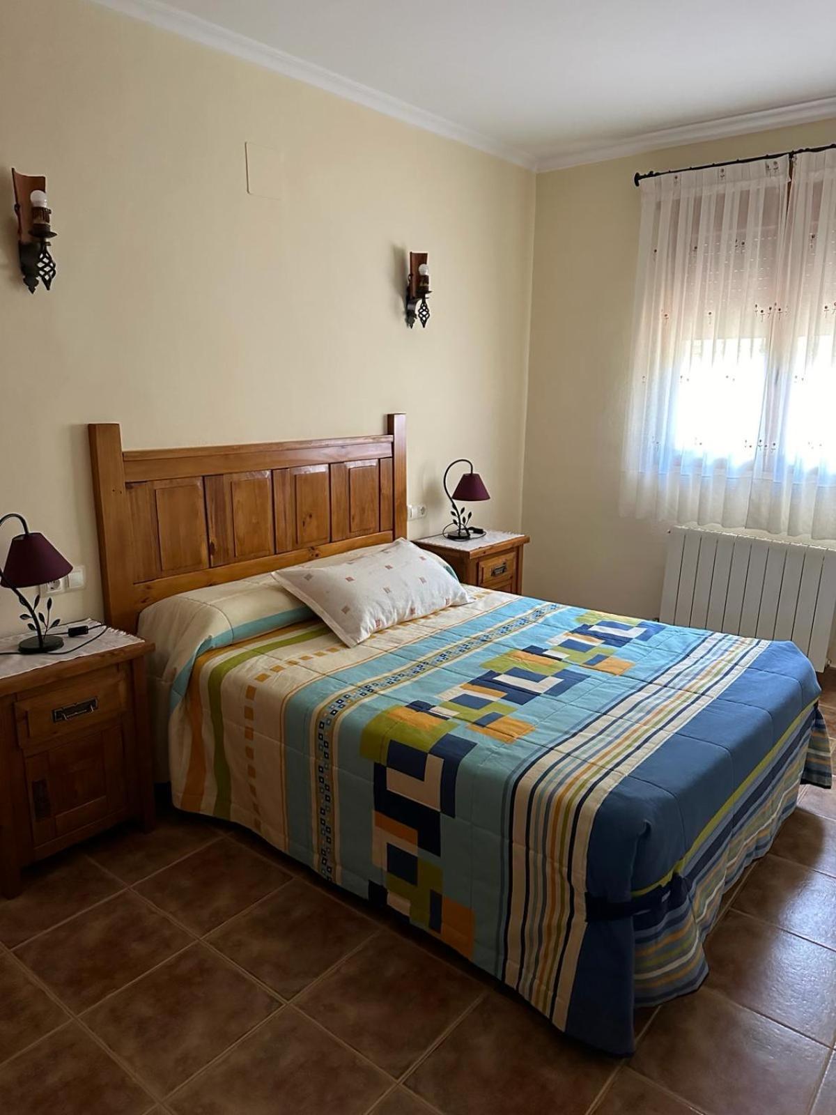 ייסטה Casas Rurales Cerro Lobo מראה חיצוני תמונה
